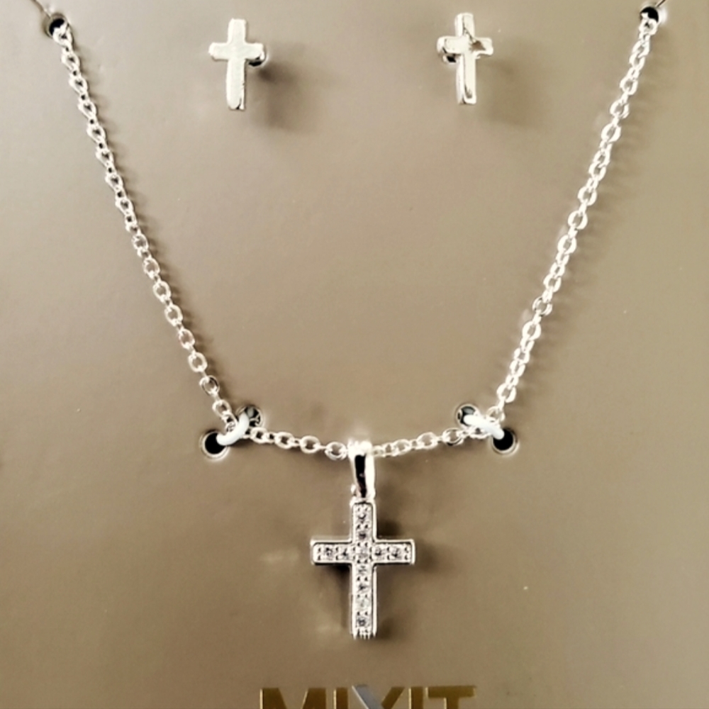 Mixit Necklace And earrings Set (silver color)